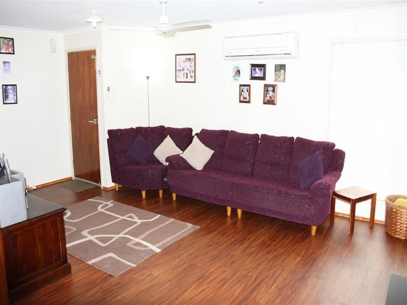 17 Hayes Avenue, Boyne Island QLD 4680