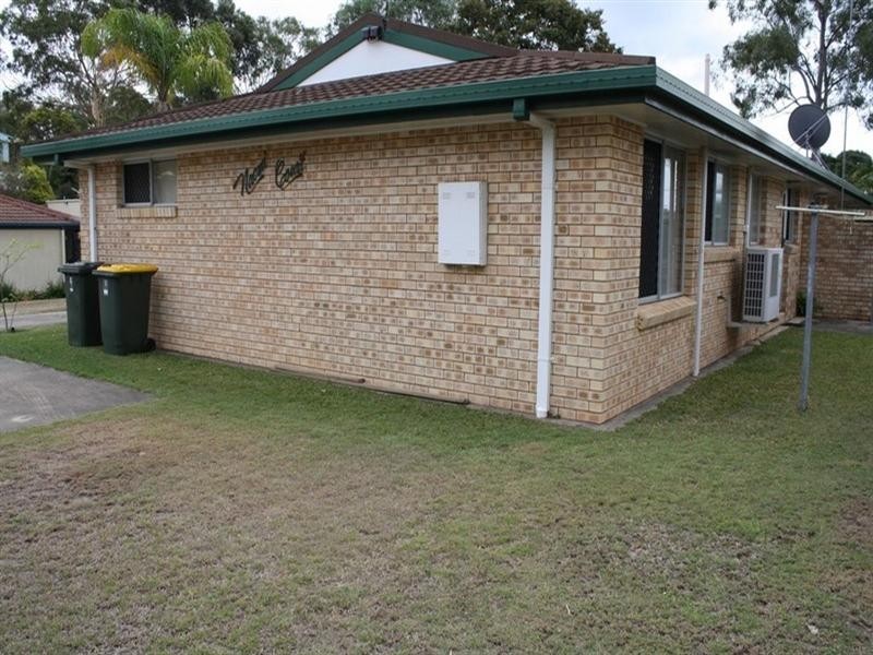 1/8 Hayes Avenue, Boyne Island QLD 4680