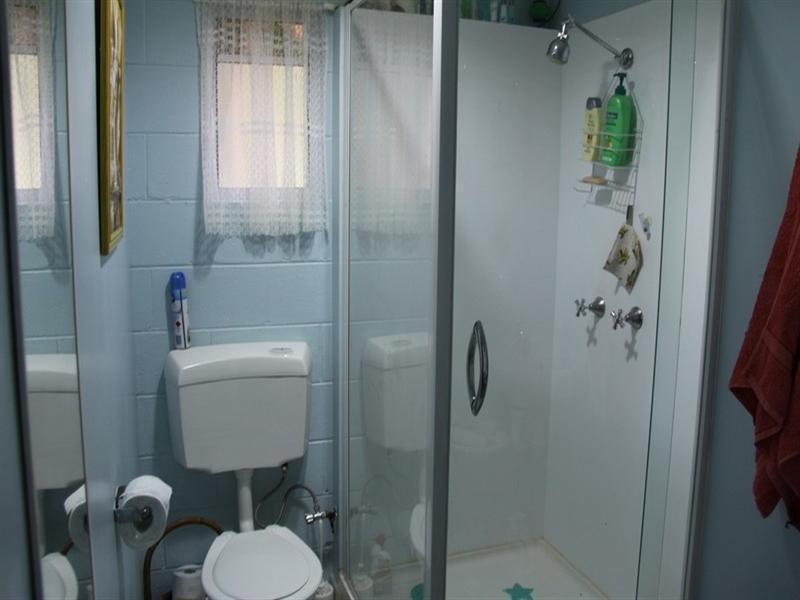 25 Alexander Street, Boyne Island QLD 4680