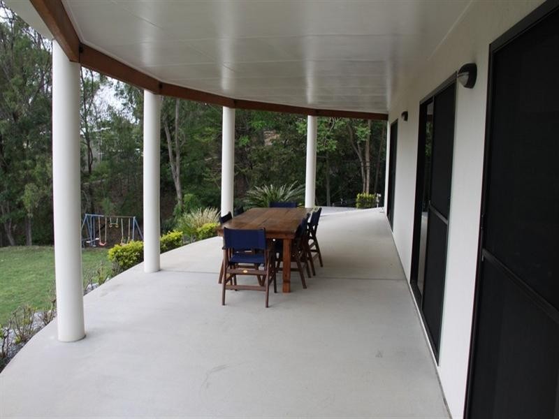 42 Malpas Street, Boyne Island QLD 4680