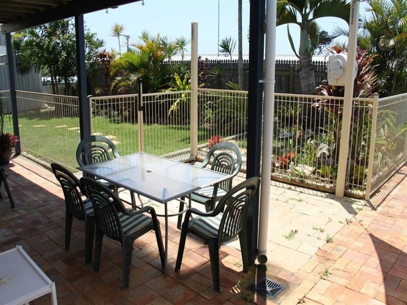 2 Salmon Street, Tannum Sands QLD 4680