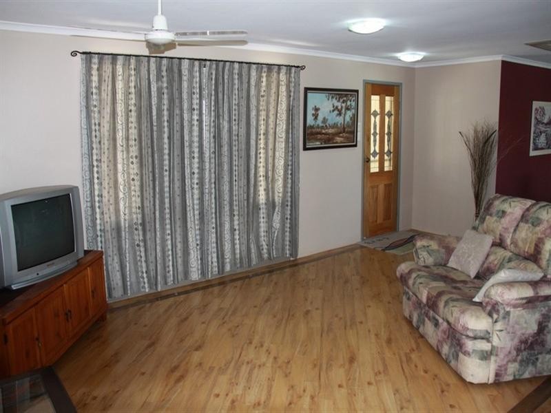 26 Edward Street, Boyne Island QLD 4680