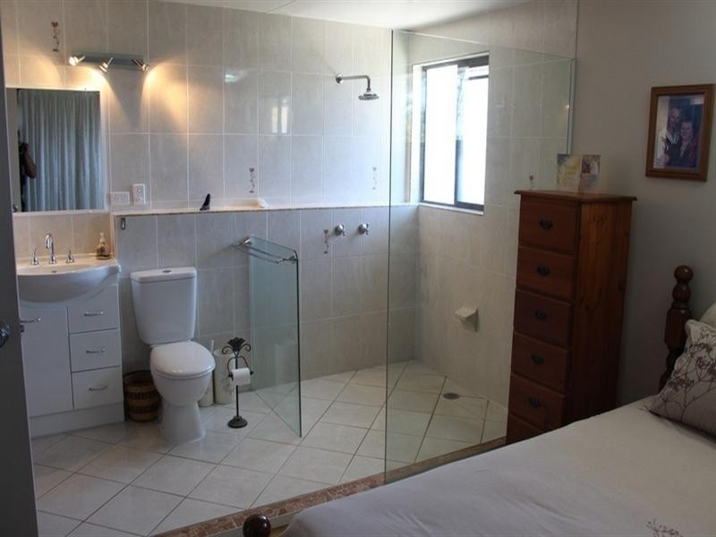 26 Edward Street, Boyne Island QLD 4680