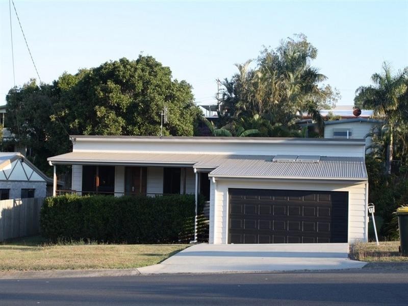 17 Davina Street, Boyne Island QLD 4680