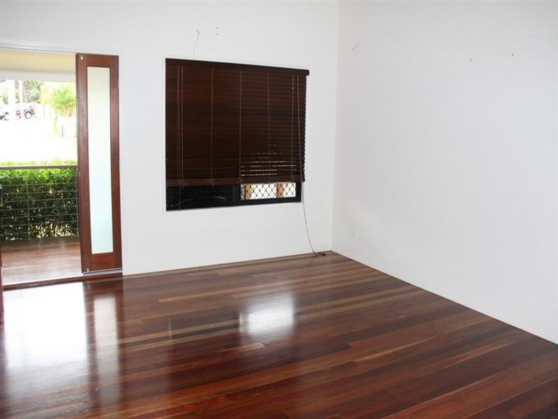 17 Davina Street, Boyne Island QLD 4680