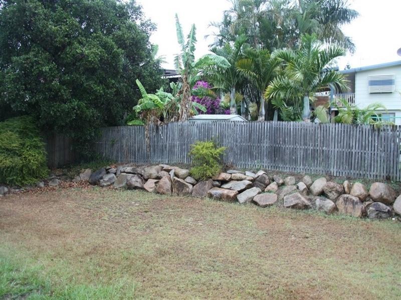 17 Davina Street, Boyne Island QLD 4680