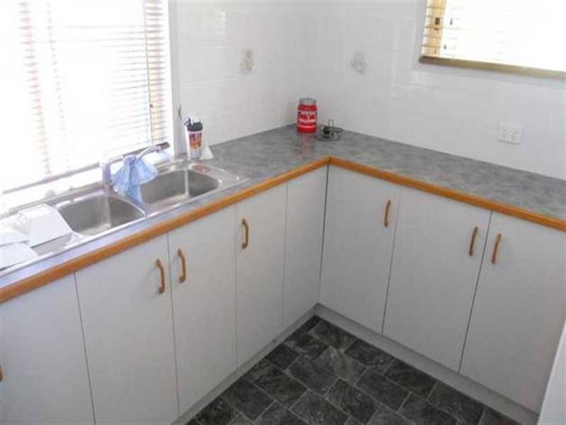 22 Curtis Avenue, Boyne Island QLD 4680