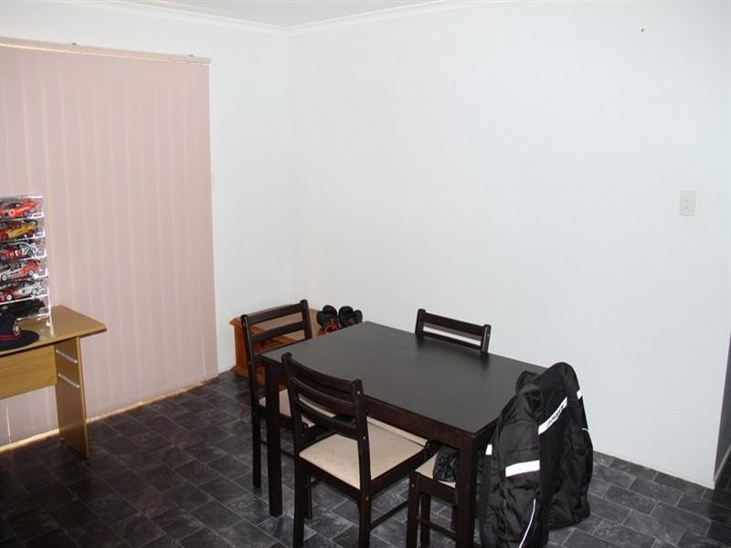 22 Curtis Avenue, Boyne Island QLD 4680