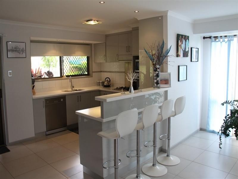 6 Helena Court, Boyne Island QLD 4680