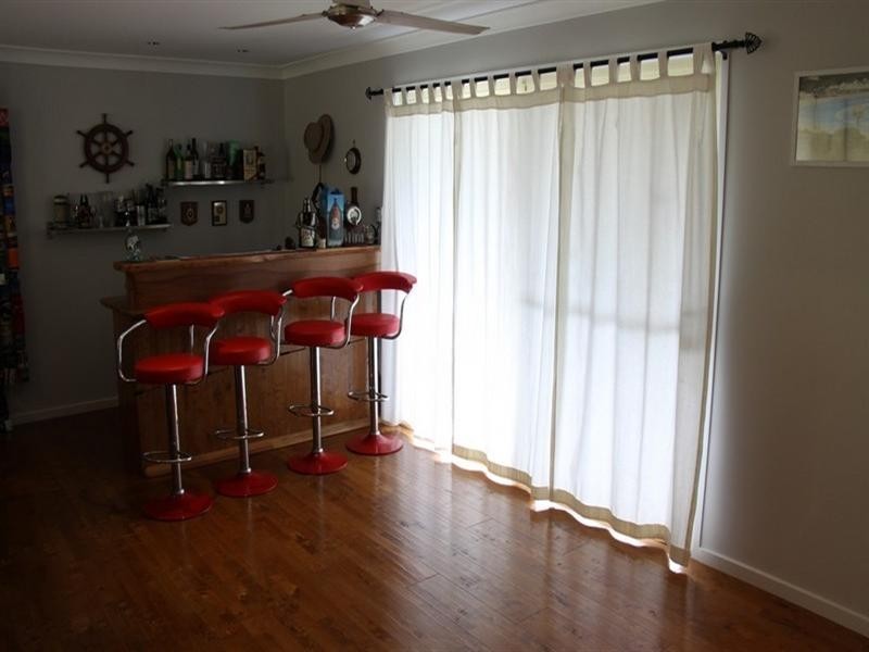 6 Helena Court, Boyne Island QLD 4680