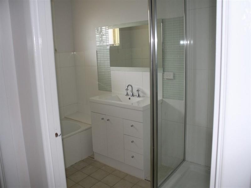 2 Chauvel Court, Boyne Island QLD 4680