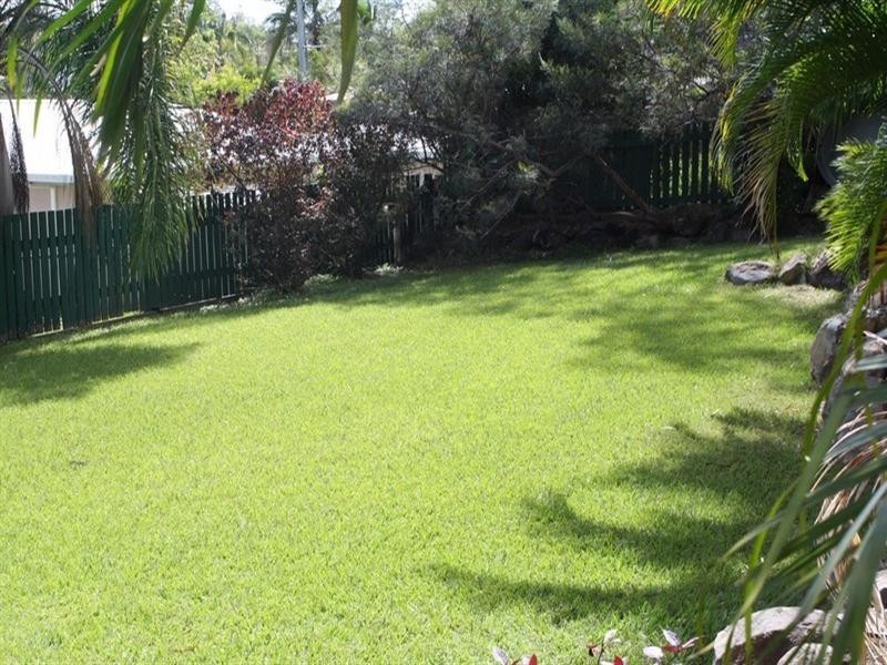 10 Macedon Street, Tannum Sands QLD 4680