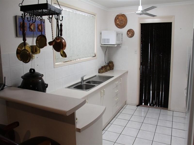 40 Curtis Avenue, Boyne Island QLD 4680