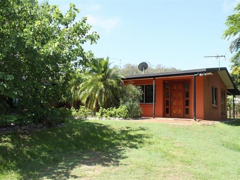 2 Mounter Street, Boyne Island QLD 4680