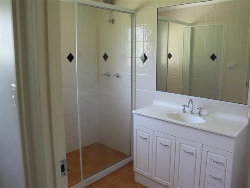 2 Mounter Street, Boyne Island QLD 4680