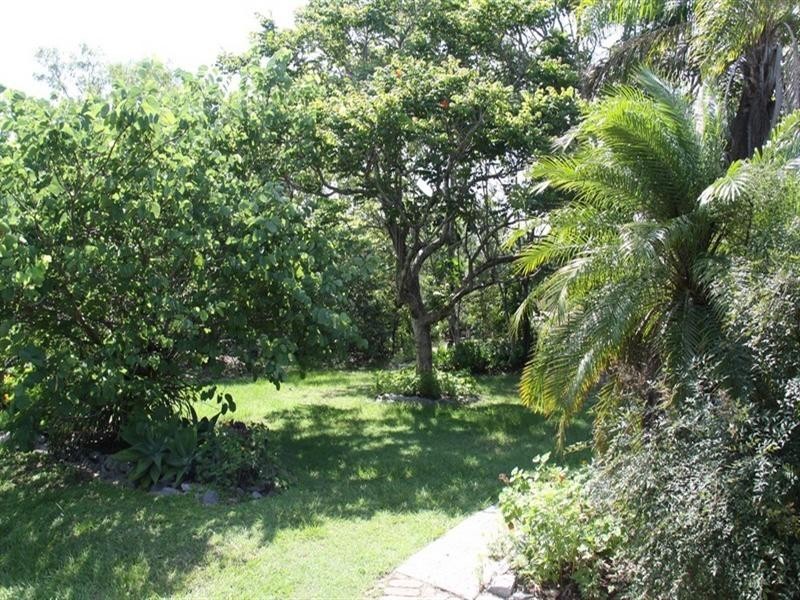 2 Mounter Street, Boyne Island QLD 4680