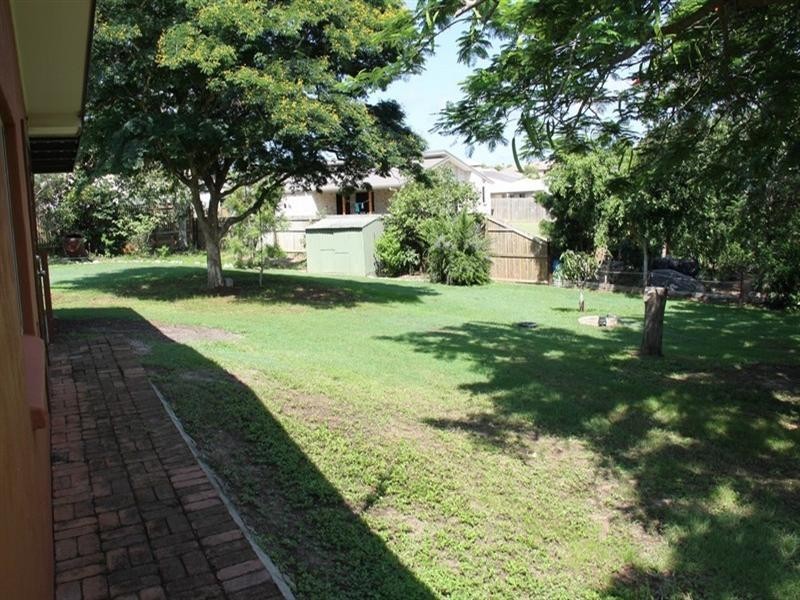 2 Mounter Street, Boyne Island QLD 4680