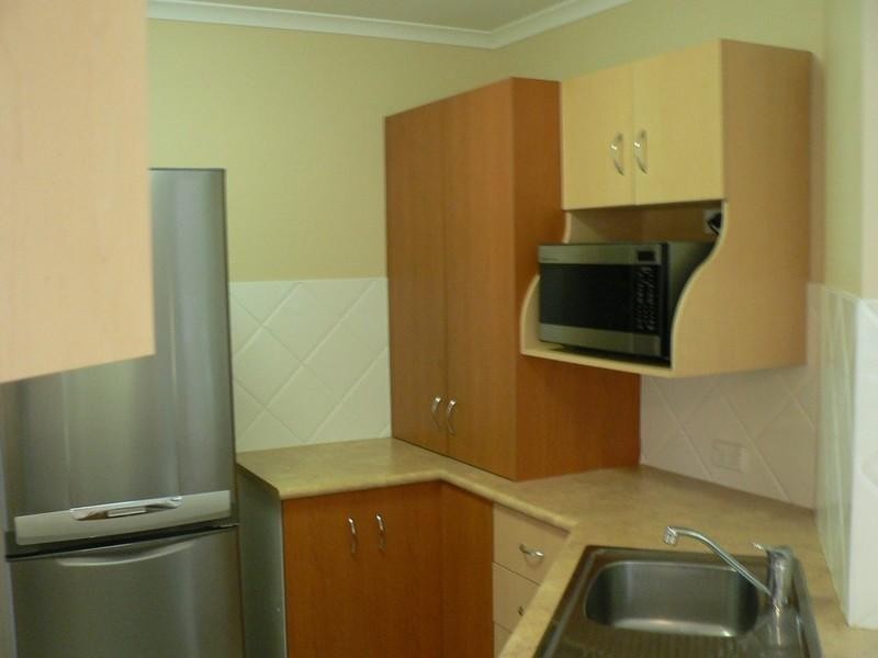 2/10 Elizabeth Street, Tannum Sands QLD 4680