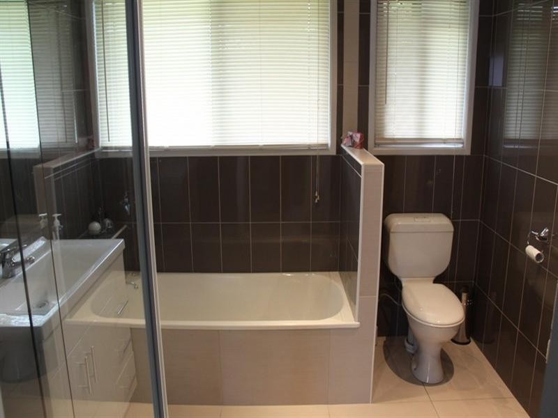 6 Helena Court, Boyne Island QLD 4680