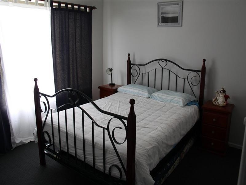 6 Helena Court, Boyne Island QLD 4680