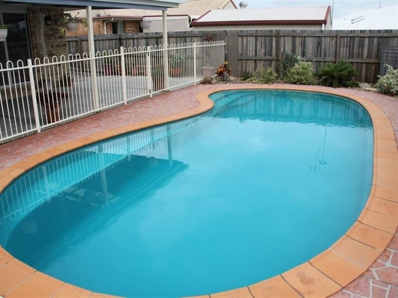 40 Curtis Avenue, Boyne Island QLD 4680