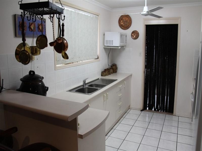 40 Curtis Avenue, Boyne Island QLD 4680