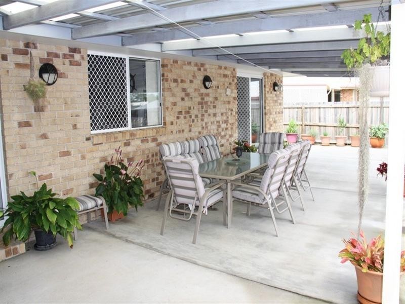 40 Curtis Avenue, Boyne Island QLD 4680