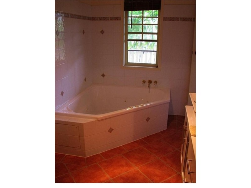 79 Broadacres Drive, Tannum Sands QLD 4680