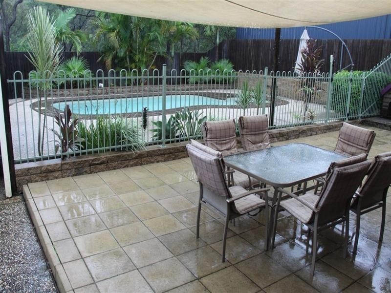 10 Kirrang Place, Boyne Island QLD 4680