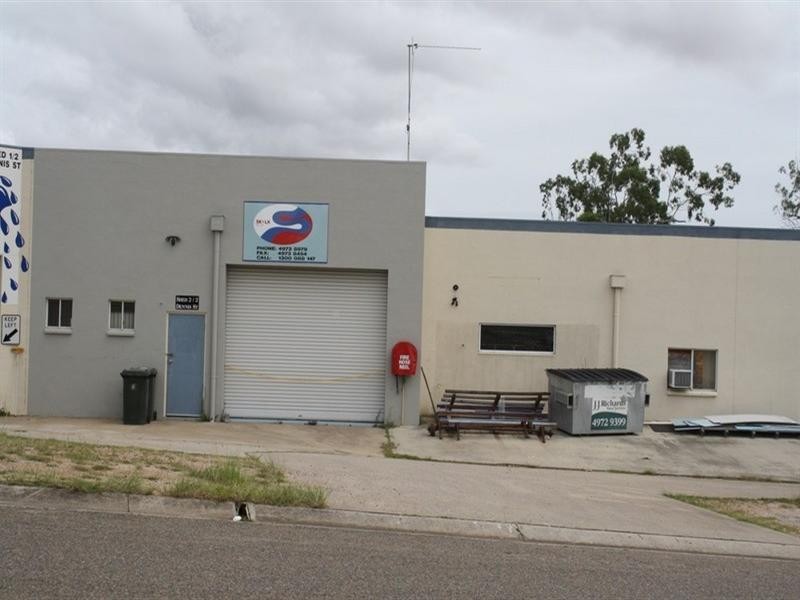 2 Dennis Street, Boyne Island QLD 4680