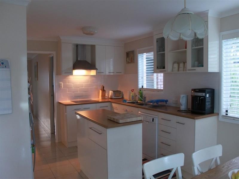 94 Booth Avenue, Tannum Sands QLD 4680