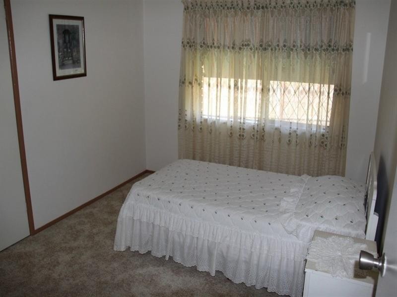 1 Swains Court, Boyne Island QLD 4680