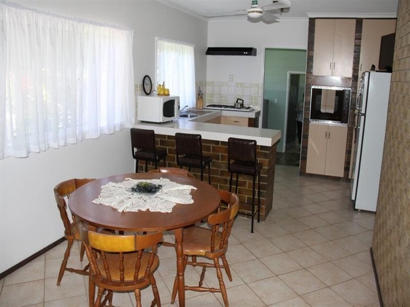 1 Swains Court, Boyne Island QLD 4680