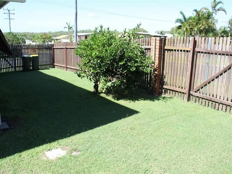 1 Swains Court, Boyne Island QLD 4680