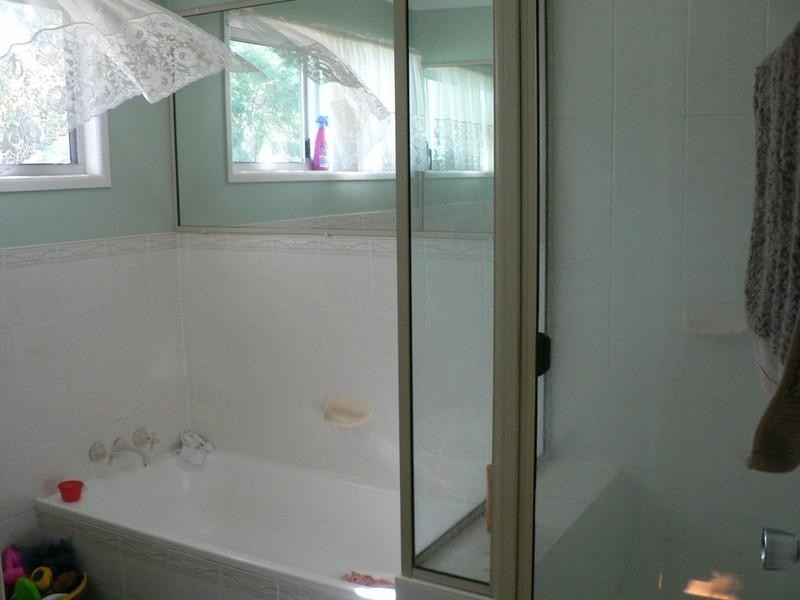 125 Tarcoola Drive, Boyne Island QLD 4680