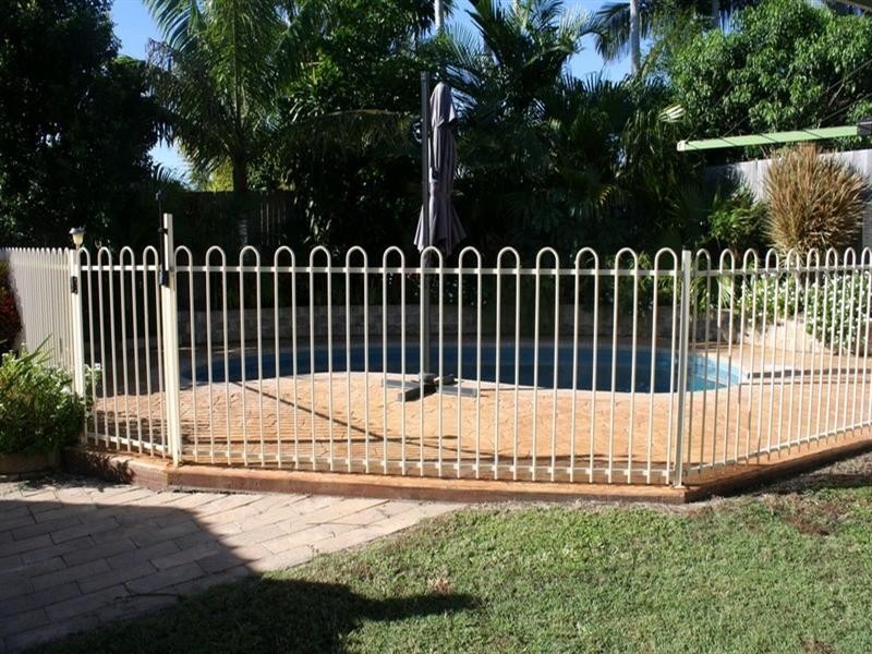 90 Dixon Drive, Telina QLD 4680