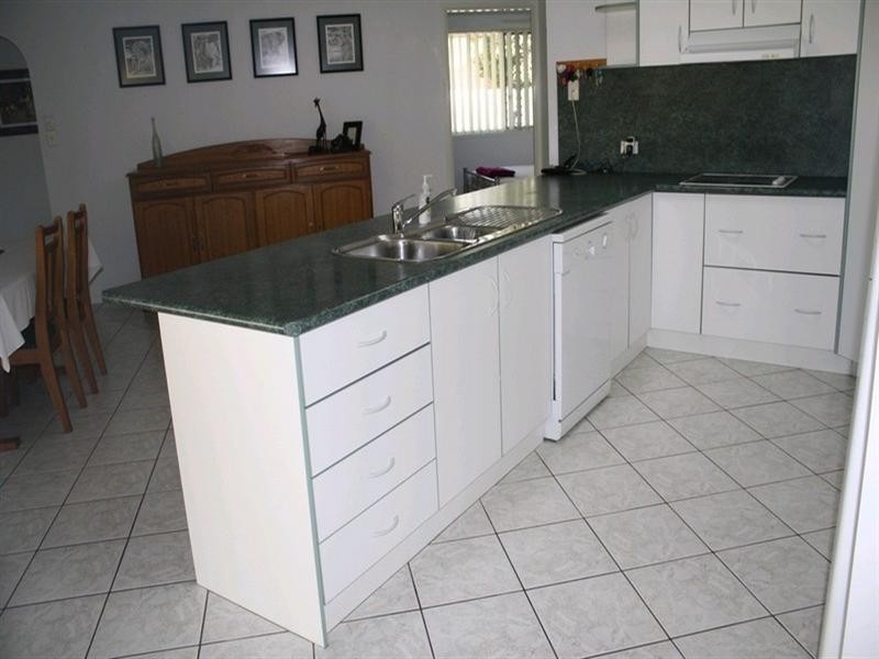 90 Dixon Drive, Telina QLD 4680