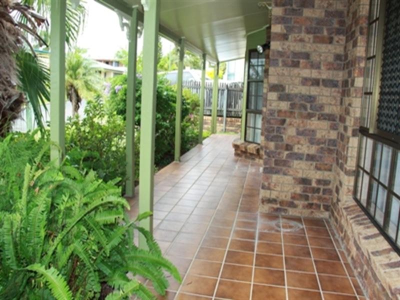 11 Swains Court, Boyne Island QLD 4680