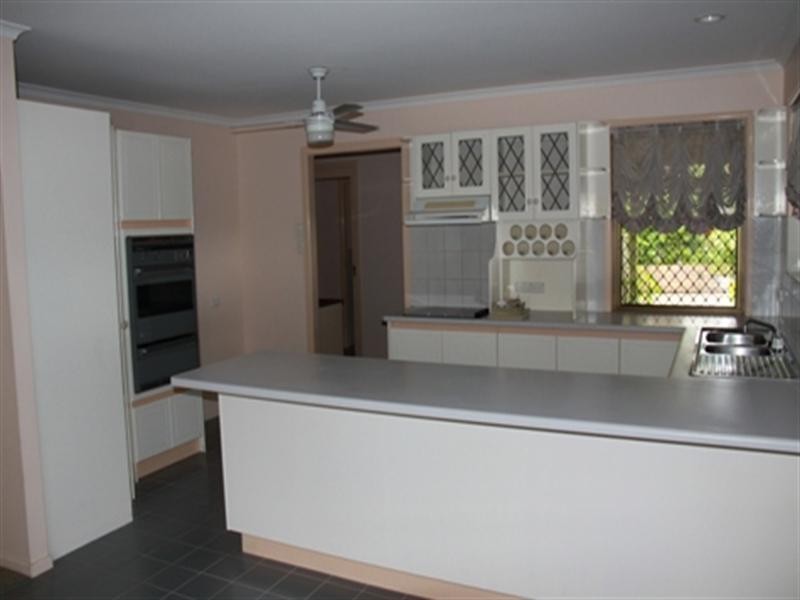 11 Swains Court, Boyne Island QLD 4680