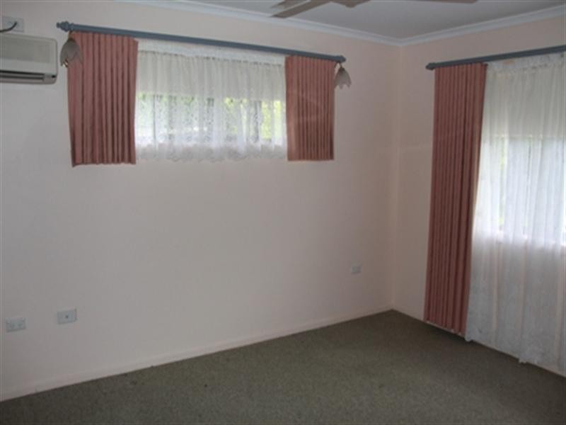 11 Swains Court, Boyne Island QLD 4680