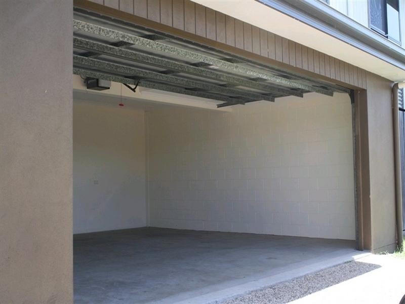 25 Sayre Crescent, Boyne Island QLD 4680