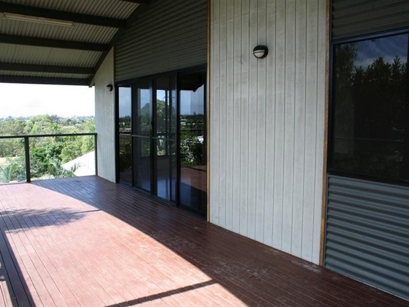 25 Sayre Crescent, Boyne Island QLD 4680