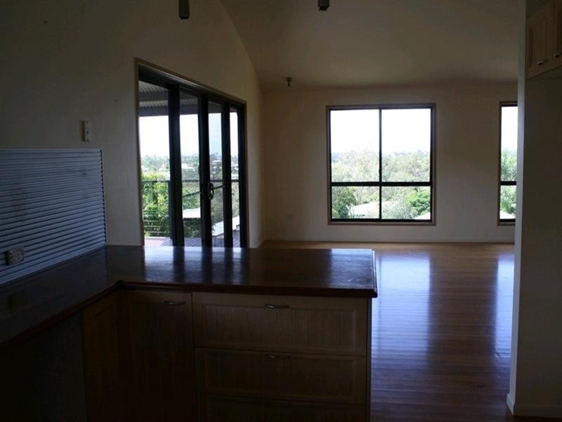 25 Sayre Crescent, Boyne Island QLD 4680