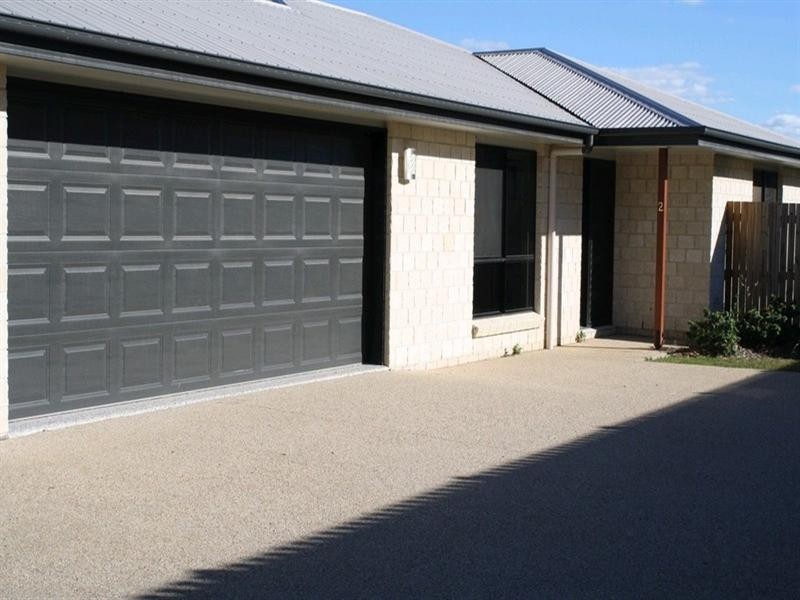 2/18 Bauhinia Street, Boyne Island QLD 4680