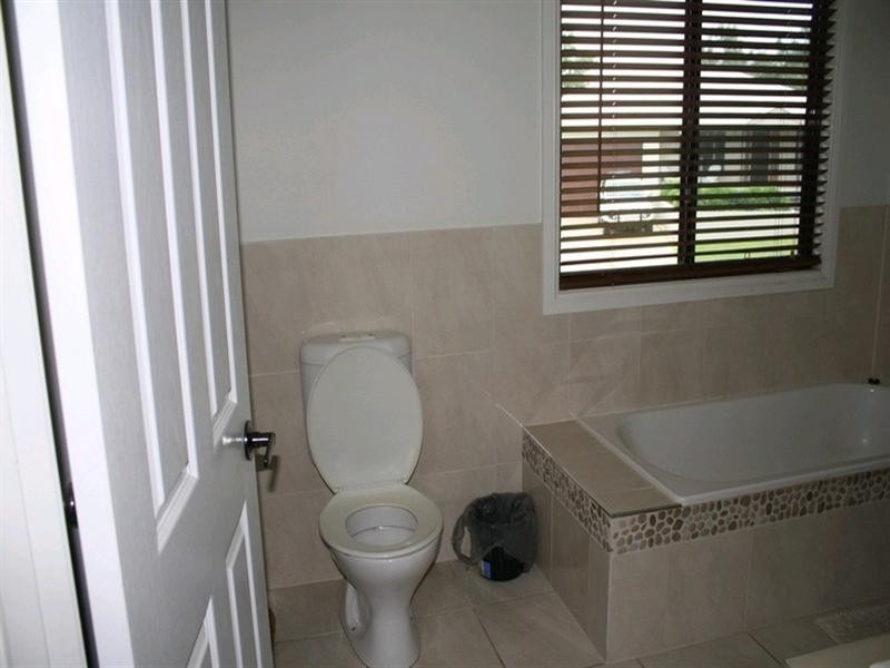 9 Lighthouse Drive, Boyne Island QLD 4680