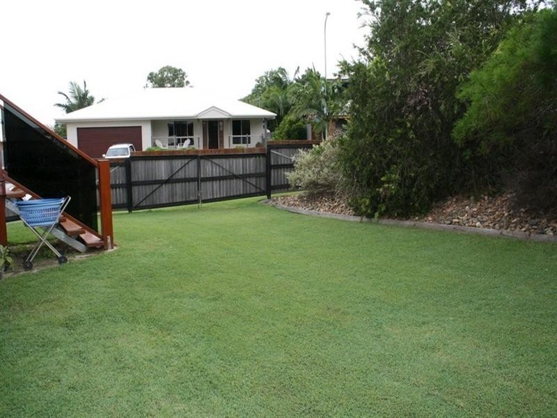 9 Lighthouse Drive, Boyne Island QLD 4680