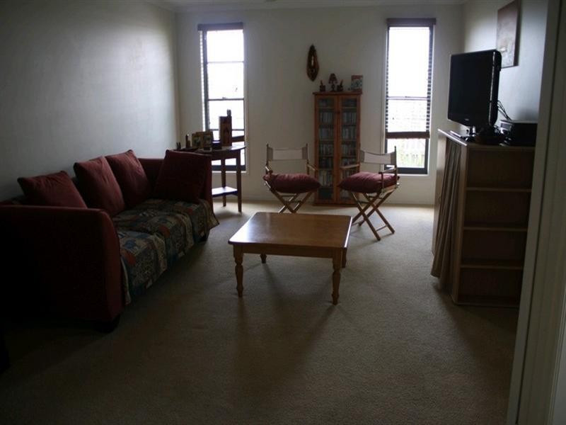 11 Stella Street, Boyne Island QLD 4680