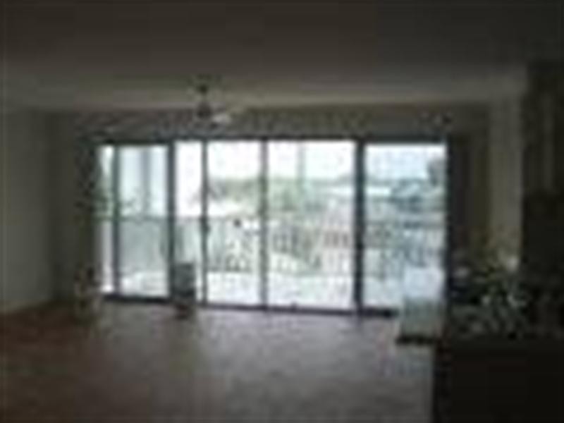 6 Jenny Lind Court, Boyne Island QLD 4680