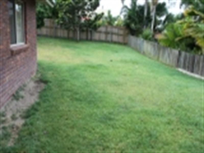 9 Polmaise Street, Boyne Island QLD 4680