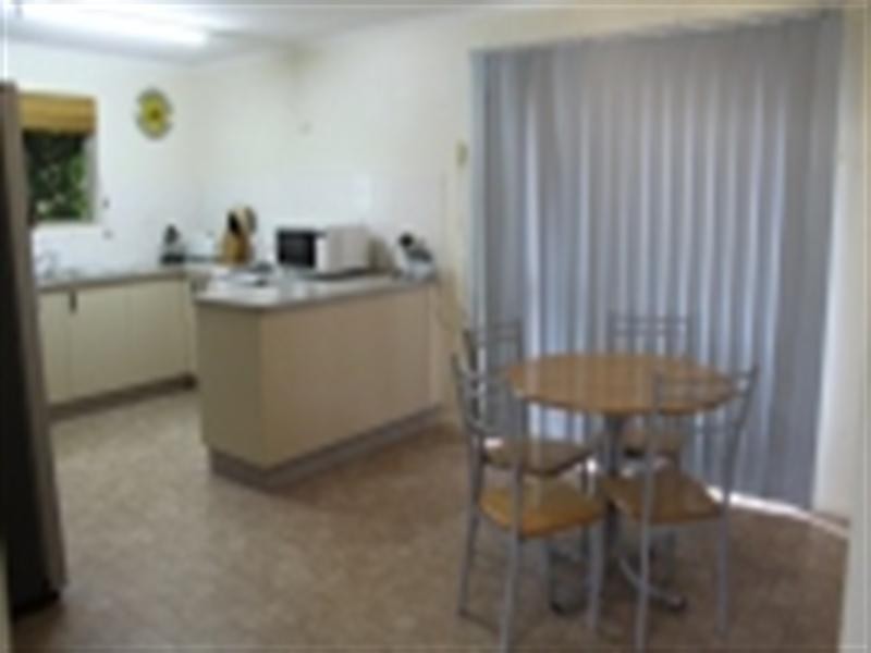 9 Polmaise Street, Boyne Island QLD 4680